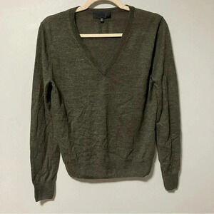 Nili Lotan 100% cashmere army green  v neck sweater